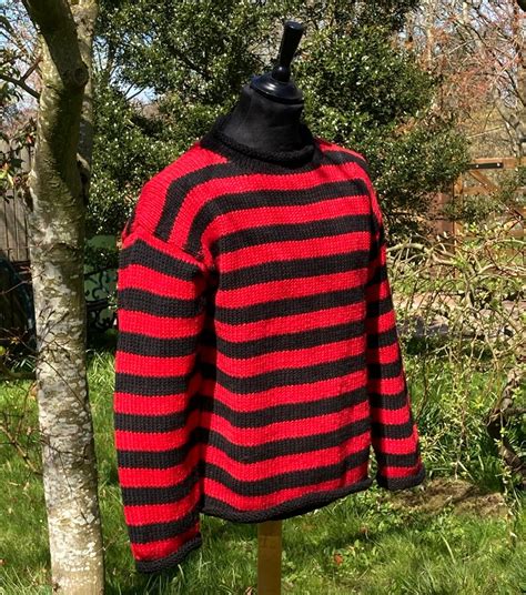 Quality Handmade Unisex Black Red Stripe Quality Knitted Pullover