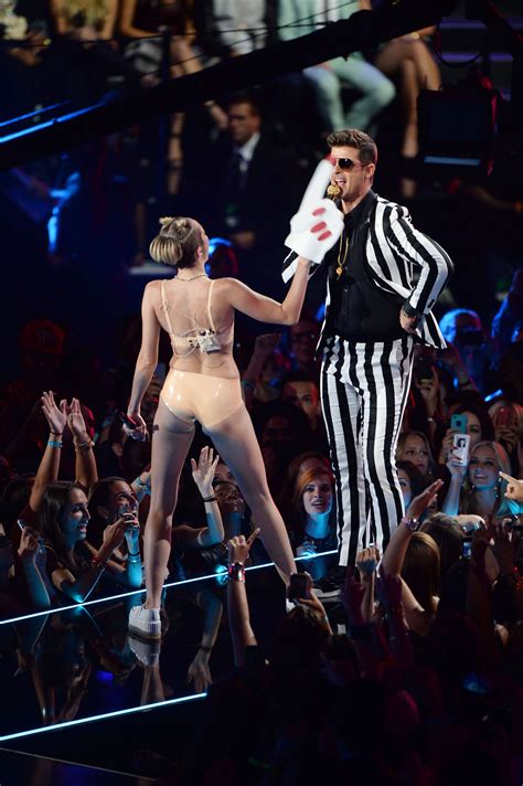 Miley Cyrus Pictures Hot Vma 2013 Mtv Performance 35 Gotceleb