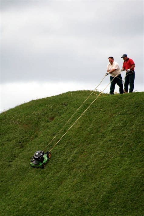 Top notch lawn care is a professional team of landscaping experts focused on providing the highest at top notch lawn care all our property care professionals take annual training courses to sharpen up. Lawnmowing made simple (Canada) - Travellerspoint Travel ...
