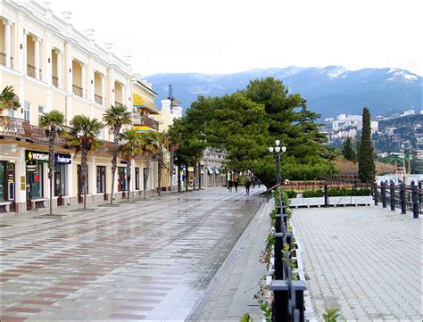 Yalta City Crimea Guide