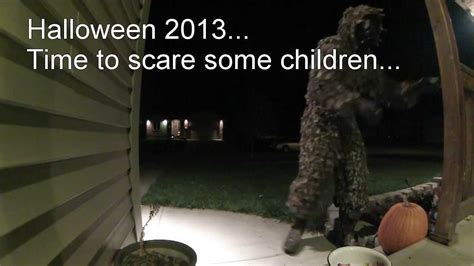 Halloween 2013 Scaring Trick Or Treaters Youtube