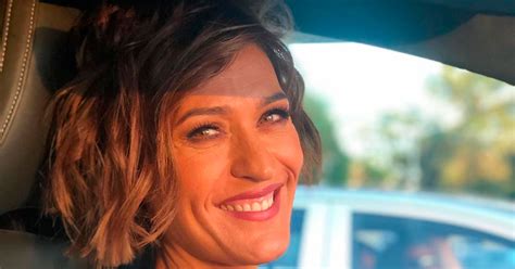 Fátima lopes a mostrar alguns dos seus bons atributos.mais especificamente 2. Fátima Lopes aceita desafio e surpreende "Que grande bomba ...