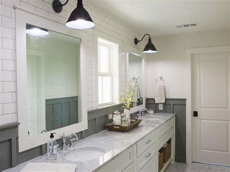 Follow my pinterest lighting board for more swoon worthy lights! Photos | HGTV's Fixer Upper With Chip and Joanna Gaines ...