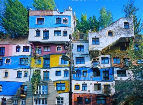 Vienne une ville a visiter pendant son voyage en autriche. Friedensreich Hundertwasser: "Maison Hundertwasser ...