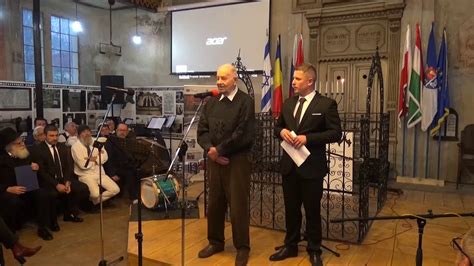 Astazi este ziua internationala a iei astazi, femeile din romania se imbraca mandre in ie. Ziua Internationala de Comemorare a Victimelor ...