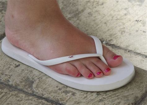 Pink Glossy Toes In White Flip Flop I By Feetatjoes On Deviantart