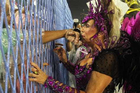 Ego Susana Vieira Ovacionada Antes De Desfile Das Campe S No Rio Not Cias De Carnaval