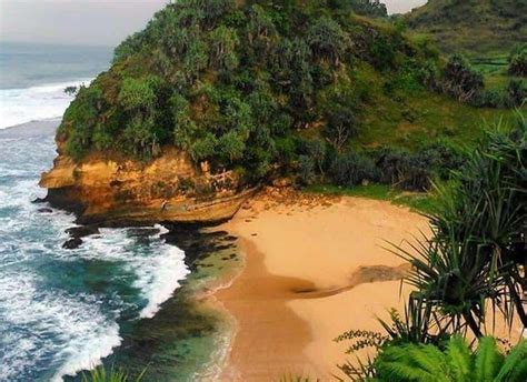 Baturaden jawa tengah para responden. Yuk, Kunjungi 10 Pantai Terindah di Jawa Tengah Ini!