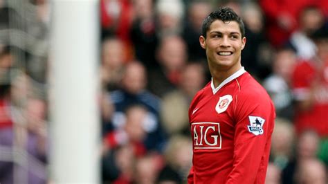 Cristiano Ronaldo signs for Manchester United, returning to Old