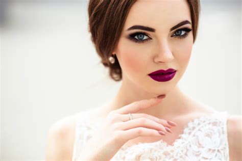 6 Gorgeous Lipstick Shades For Your Bridal Makeup Look