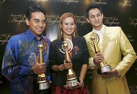 Maybe you would like to learn more about one of these? Anugerah Sri Angkasa 2010 : RTM Raih 16 Anugerah - Hiburan ...