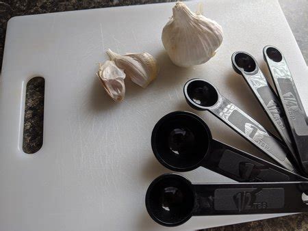 Clove garlic equals minced garlic (and vice versa) will just a little bit of measuring and substitution. Garlic Measuring And Prepping Guide - Cooking Chops