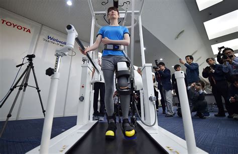 Toyotas New Robot Leg Brace Can Help Those With Partial Paralysis Walk