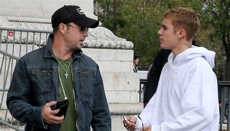 Justin Bieber S Dad Sparks Outrage On Internet With Homophobic Rhetoric The Celeb Post