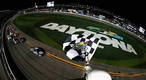 Team penske's joey logano has claimed his first gander rv duel at daytona win in climactic fashion by overtaking clint bowyer on the final lap. Can-Am Duels Preview the NASCAR Season to Come ...