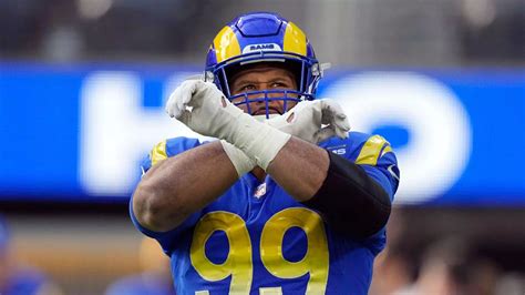 NFL: Aaron Donald reacts to retirement talk, LA Rams exodus in what