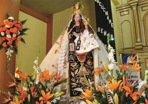 Folclore Eterno Peru Fiesta Grande Con Desfiles Folclóricos