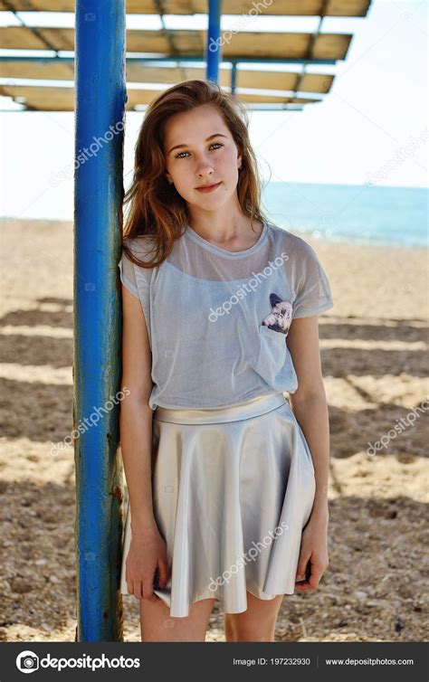 Summer Teen Girl Standing Beach Stock Photo By ©reanas 197232930