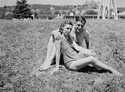 Sleeping With The Enemy Fascinating Pictures Of Women In Nazi Occupied