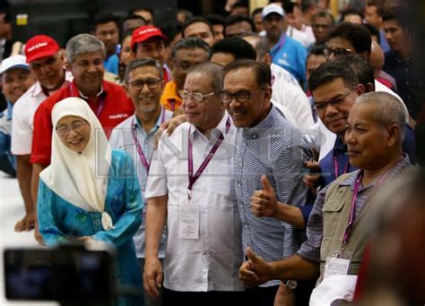Know port dickson's weather, time zone and dst. From Kit Siang to Nurul Izzah, PH leaders hail Anwar's ...