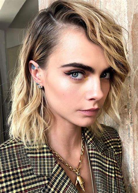 Cara delevingne at dior fashion show in athens 06/17/2021. Cara Delevingne Shows 3 Stunning Ways To Style Your Bob ...
