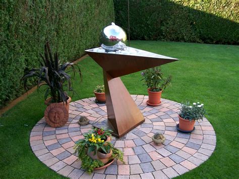 Weitere ideen zu garten deko, garten, brunnen. Brunnen aus Stahl mit Edelstahlwanne und Kugel | Garten ...