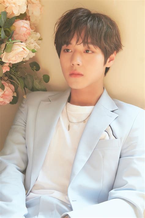 You are so beautiful and talented. PARK JIHOON va créer sa propre collection de bijoux en ...