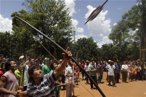 Ache Indians In Paraguay Hold Bow Arrow Festival The San Diego Union