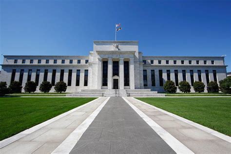 In this article, i will compare feed vs. FED là gì? Ba công cụ chính FED sử dụng để tác động đến ...