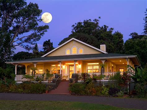 See more ideas about hawaii homes, hawaiian homes, hawaiian style. Haiku Plantation Style Home