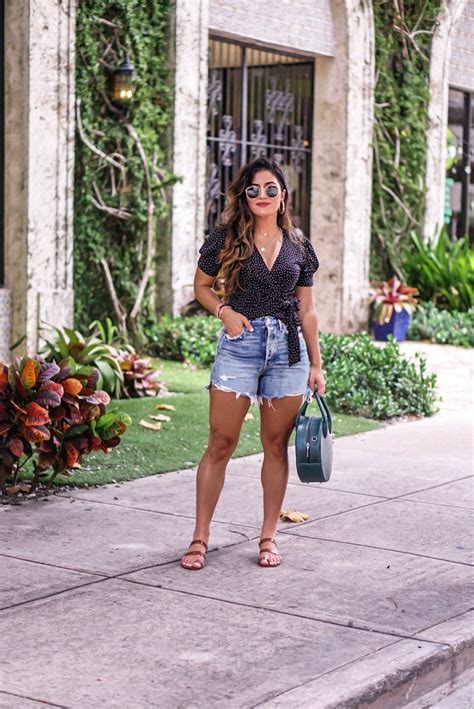 Miami Blogger Krista Perez Wears Agolde Shorts And Wrap Top Outfit