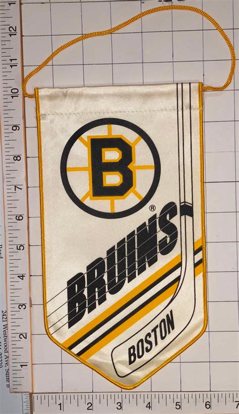 Boston Bruins Officially Licensed Nhl Hockey 10 Pennant Rayon Banner