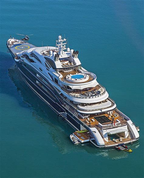 Explore Opulent Super Yachts