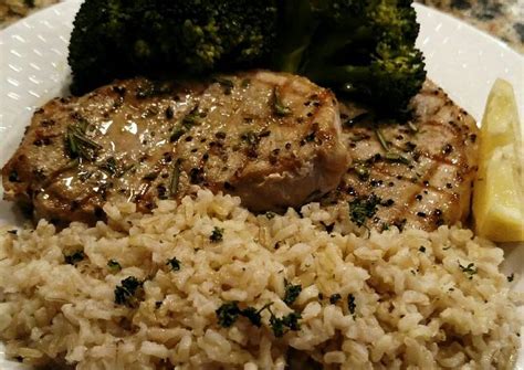 You can't go wrong with this recipe for succulent grilled pork chops topped with a maple glaze. Grilled Center-cut Pork Chops with Steamed Broccoli and ...