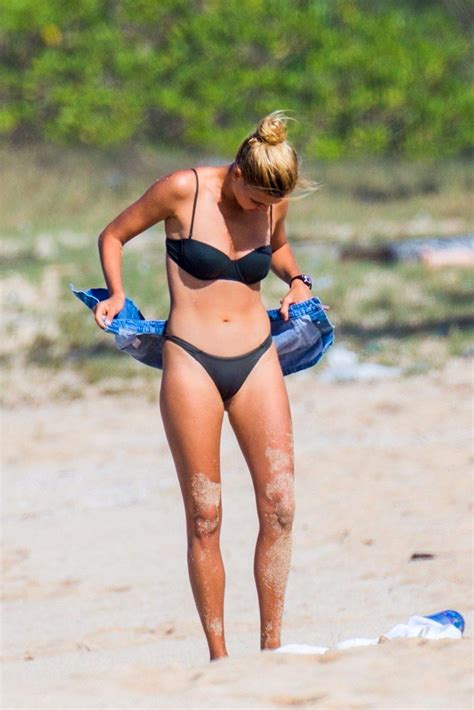 Kelly Rohrbach Topless In Hawaii — Baywatch Star Flashes