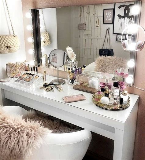 26 Best Makeup Vanities And Cases For Stylish Bedroom Stylish Bedroom Elegant Bedroom Makeup