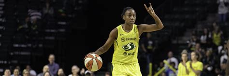 Wnba Star Jewell Loyd Shares Her Dyslexia Story On Times Square Billboard