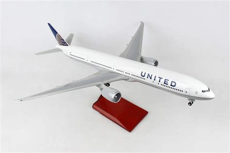 Buy Daron Skymarks United 777 300 1100 With Wood Stand And Gear Online