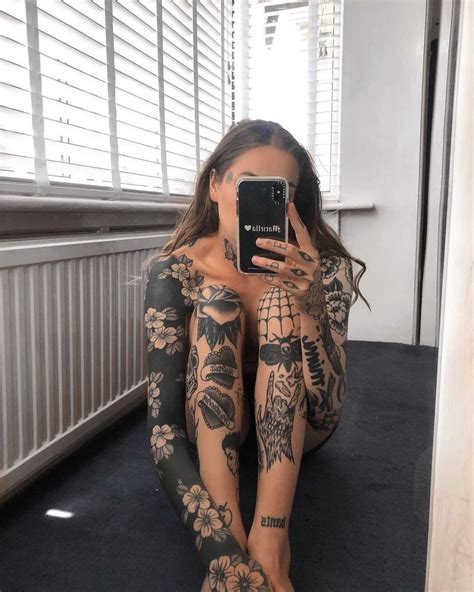 Pretty Tumblr Girls With Tattoos