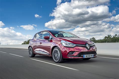 Renault Clio Review Prices Specs And 0 60 Time Evo