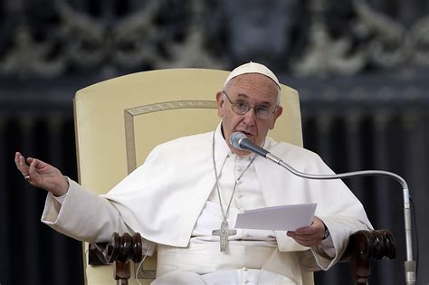Pope Issues Apology For Scandals At Vatican