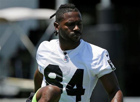 Antonio Brown's Raiders career off to icy start with grotesque foot ailment - mlive.com