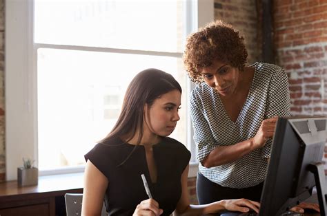 4 Qualities To Seek Out In Finding The Right Mentor For You