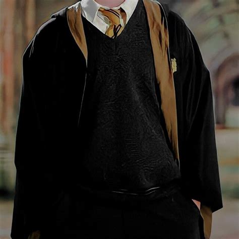 Hufflepuff Uniform ຊ 𝙙𝙞𝙯𝙩𝙝𝙚𝙢𝙤𝙣𝙨𝙩𝙚𝙧 In 2021 Harry Potter Uniform