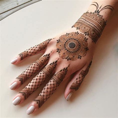 Up Your Look With These Stunning Karwa Chauth Mehndi Designs