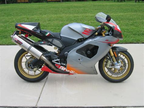 Aprilia rsv mille r 2000 motorcycle style: 2000 Aprilia RSV Mille R - Moto.ZombDrive.COM