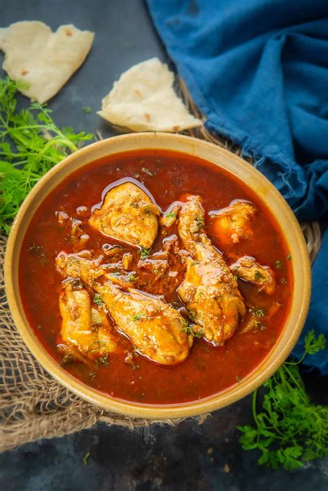 Mix oil, curry powder, garlic salt, onion powder and paprika in small bowl. Tomato Chicken Curry Recipe (Step by Step + Video ...