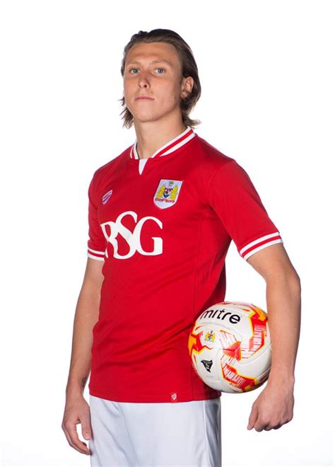 Christina gray, bristol city council's director of public health, said she was becoming increasingly concerned about the high strength drugs in the city. Bristol City 15/16 Home Bristol Sport Football Shirt | 15 ...
