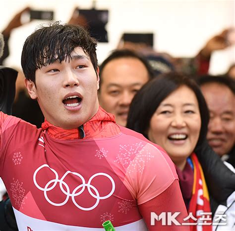 맘마이스 #99 박영선 의원 윤성빈 특혜 응원 논란, 변명없는 이유. 평창올림픽 페리아니 회장 "특혜 응원 박영선 의원 안내 안 ...