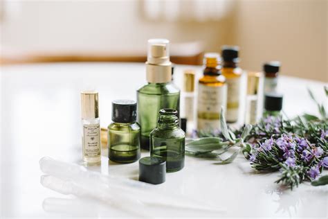 The Best Essential Oils for Your Specific Body Type - Healthy Huemans